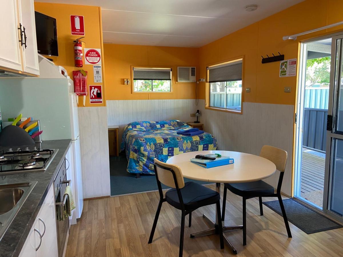 Beachcomber Caravan Park Mallacoota Esterno foto