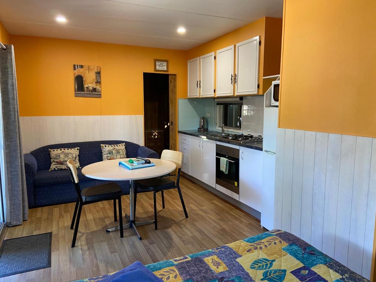 Beachcomber Caravan Park Mallacoota Esterno foto